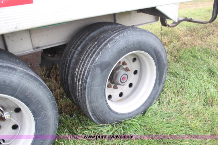 image for item H6905 2001 Travis end dump trailer