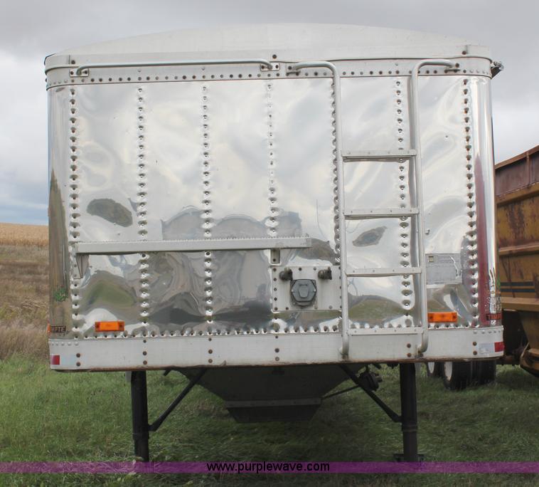 image for item H6907 1988 Timpte grain trailer