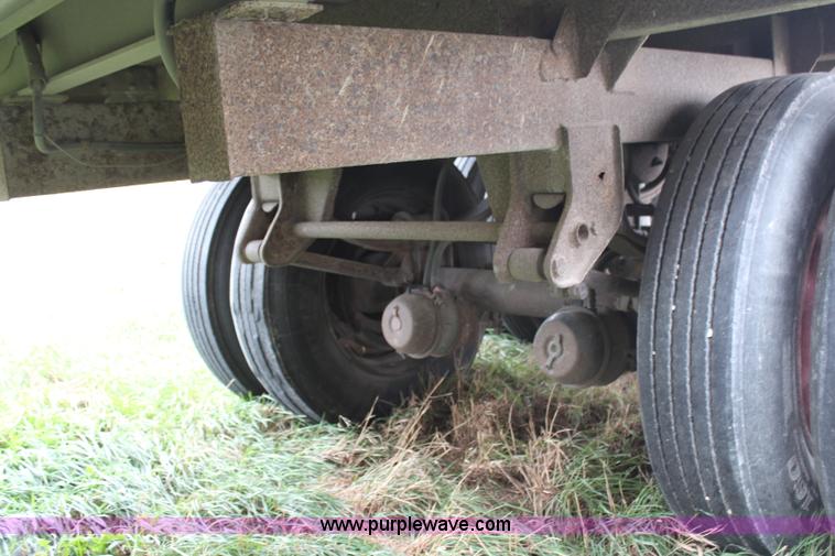 image for item H6907 1988 Timpte grain trailer