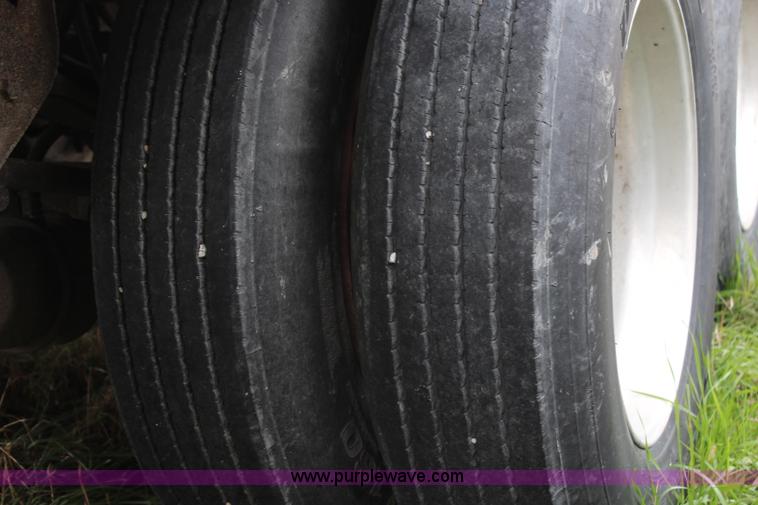 image for item H6907 1988 Timpte grain trailer