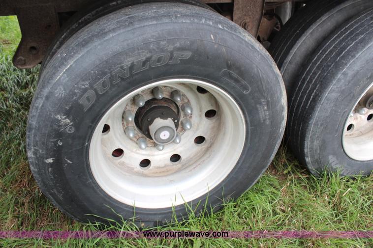 image for item H6907 1988 Timpte grain trailer