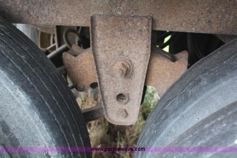 image for item H6907 1988 Timpte grain trailer