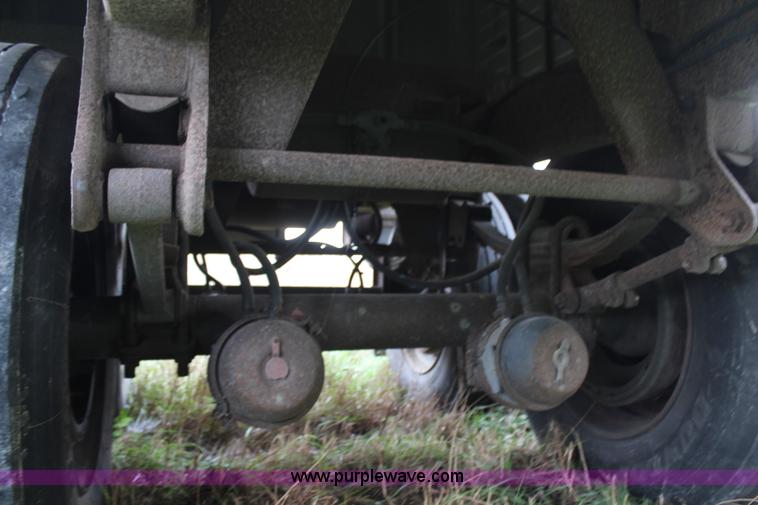 image for item H6907 1988 Timpte grain trailer