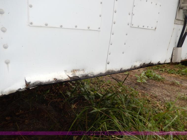 image for item I4275 1997 Utility 53' dry van trailer