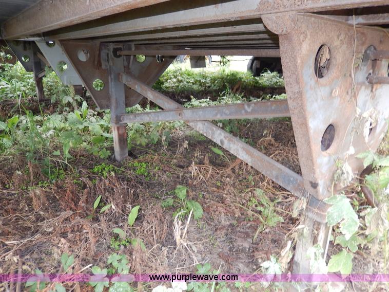 image for item I4275 1997 Utility 53' dry van trailer