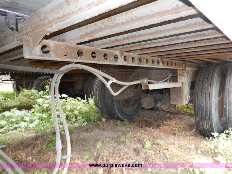 image for item I4275 1997 Utility 53' dry van trailer