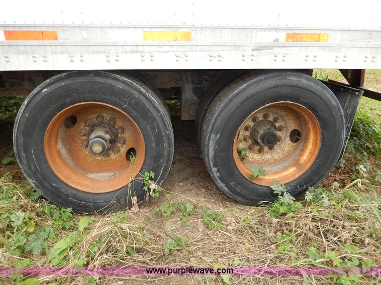 image for item I4275 1997 Utility 53' dry van trailer