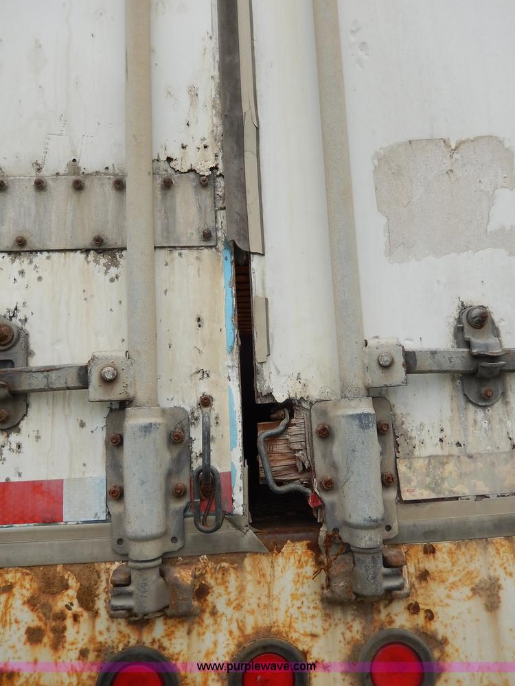 image for item I4275 1997 Utility 53' dry van trailer