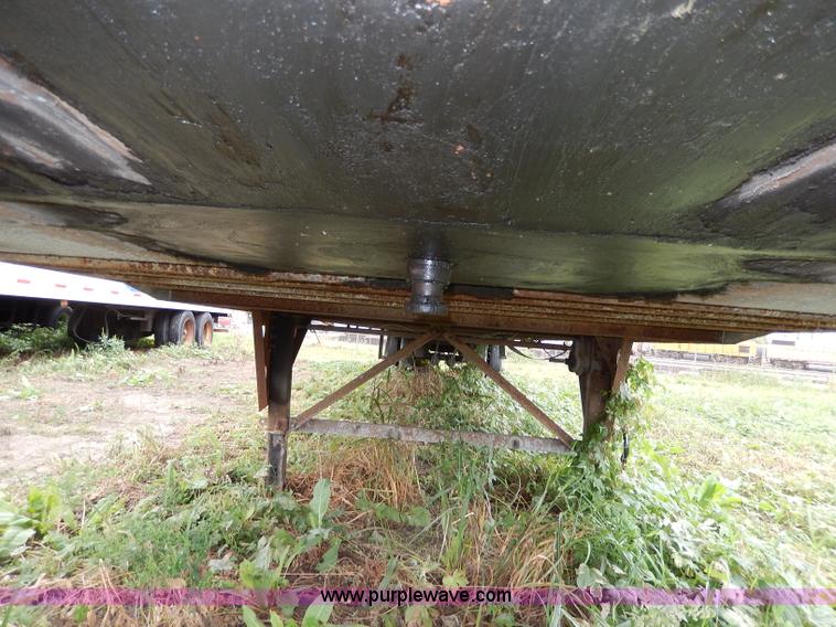 image for item I4277 1997 Utility 53' dry van trailer