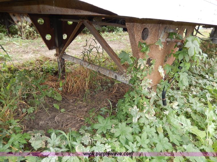 image for item I4277 1997 Utility 53' dry van trailer