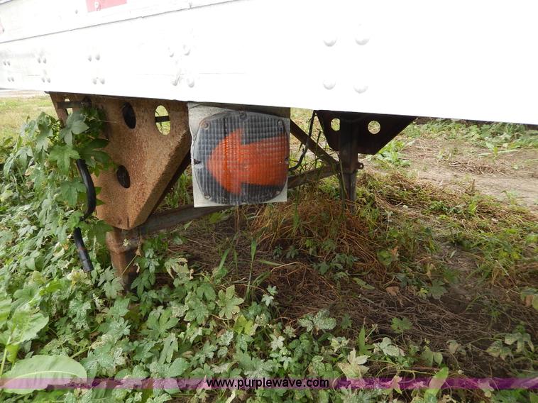 image for item I4277 1997 Utility 53' dry van trailer