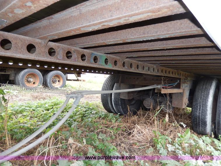 image for item I4277 1997 Utility 53' dry van trailer