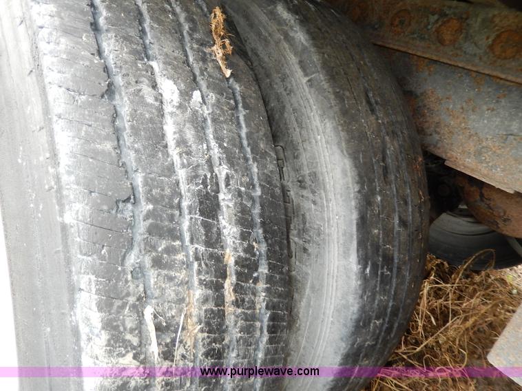 image for item I4277 1997 Utility 53' dry van trailer