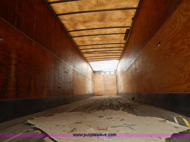 image for item I4277 1997 Utility 53' dry van trailer