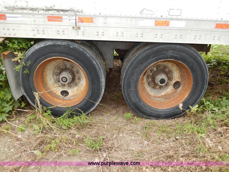 image for item I4277 1997 Utility 53' dry van trailer