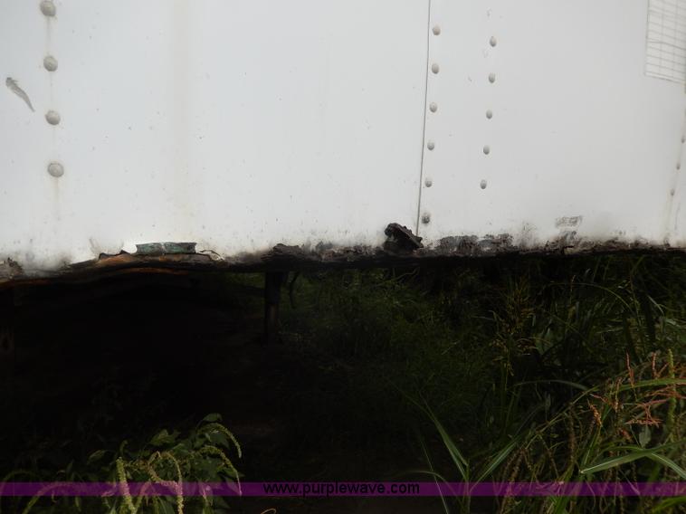 image for item I4307 1997 Utility 53' dry van trailer