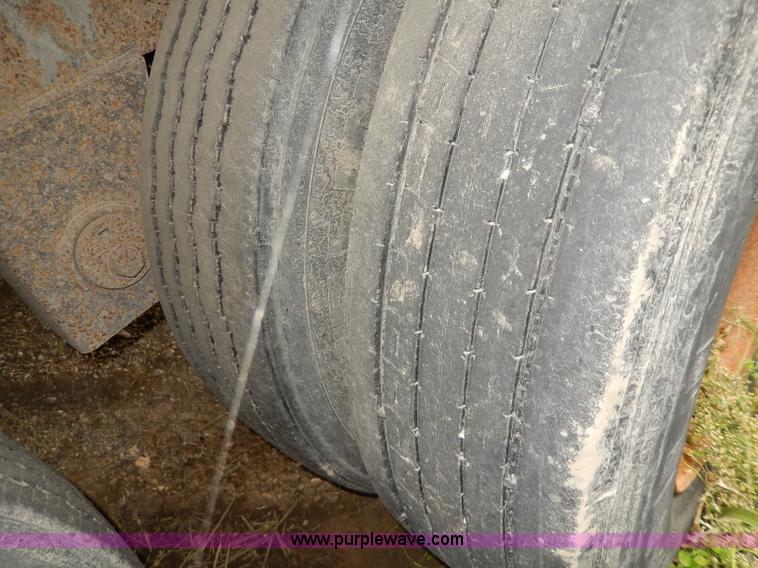 image for item I4307 1997 Utility 53' dry van trailer