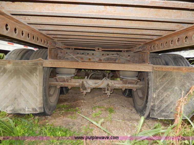 image for item I4307 1997 Utility 53' dry van trailer