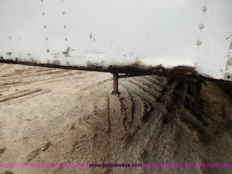 image for item I4308 1997 Utility 53' dry van trailer