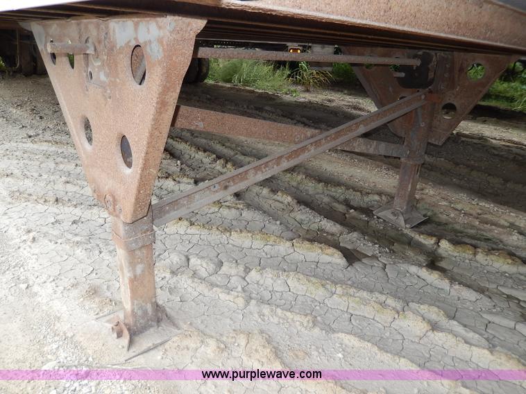 image for item I4308 1997 Utility 53' dry van trailer