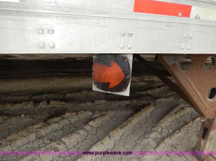 image for item I4308 1997 Utility 53' dry van trailer