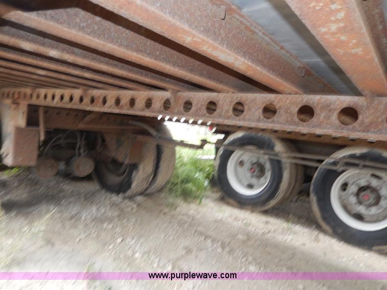 image for item I4308 1997 Utility 53' dry van trailer