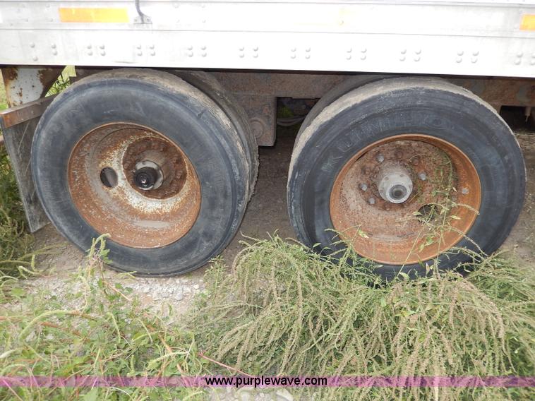 image for item I4308 1997 Utility 53' dry van trailer