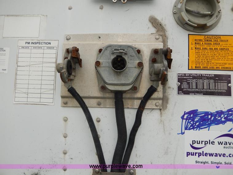 image for item I4309 1997 Utility 53' dry van trailer