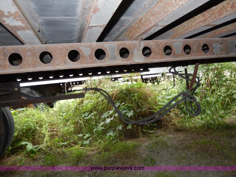 image for item I4309 1997 Utility 53' dry van trailer