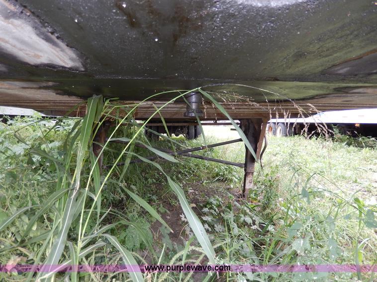 image for item I4310 1997 Utility 53' dry van trailer