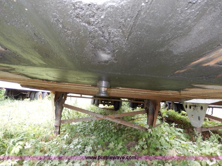 image for item I4311 1997 Utility 53' dry van trailer