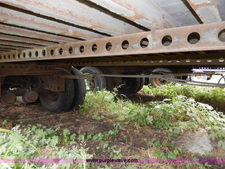 image for item I4311 1997 Utility 53' dry van trailer