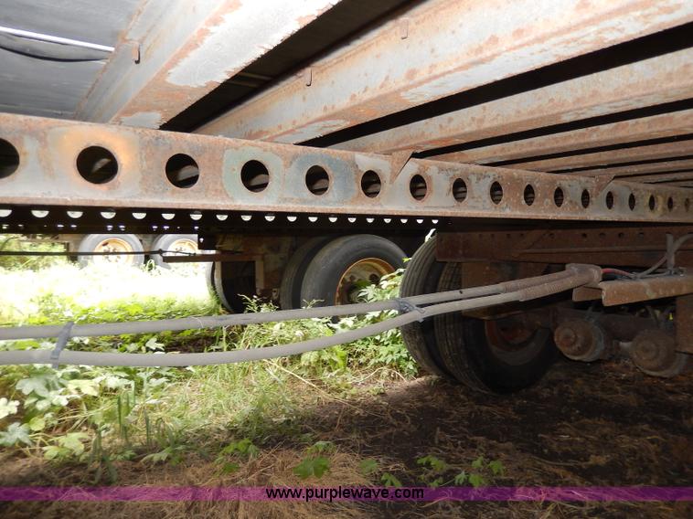 image for item I4312 1997 Utility 53' dry van trailer