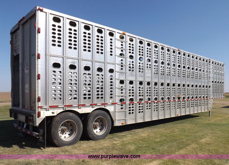 image for item I7585 2000 Wilson PSDCL-302 livestock trailer