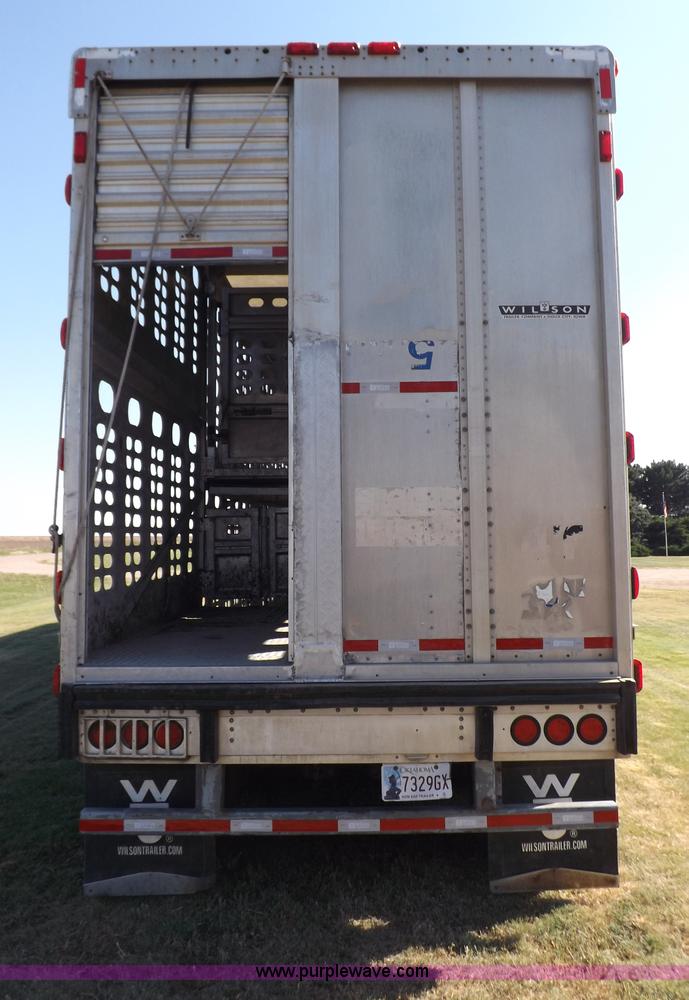 image for item I7585 2000 Wilson PSDCL-302 livestock trailer