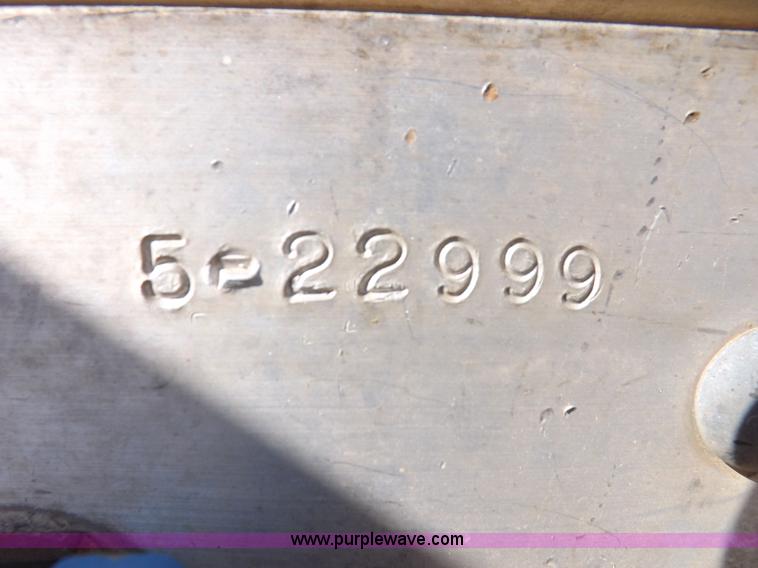 image for item I7585 2000 Wilson PSDCL-302 livestock trailer