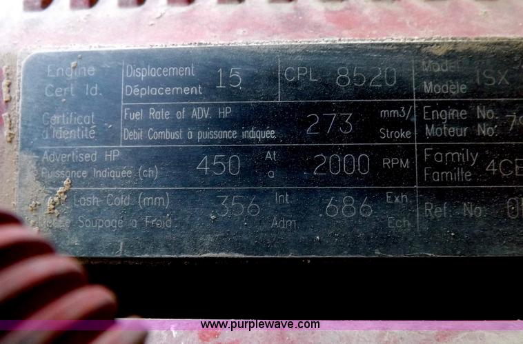 image for item I8352 2005 International 9200i semi truck