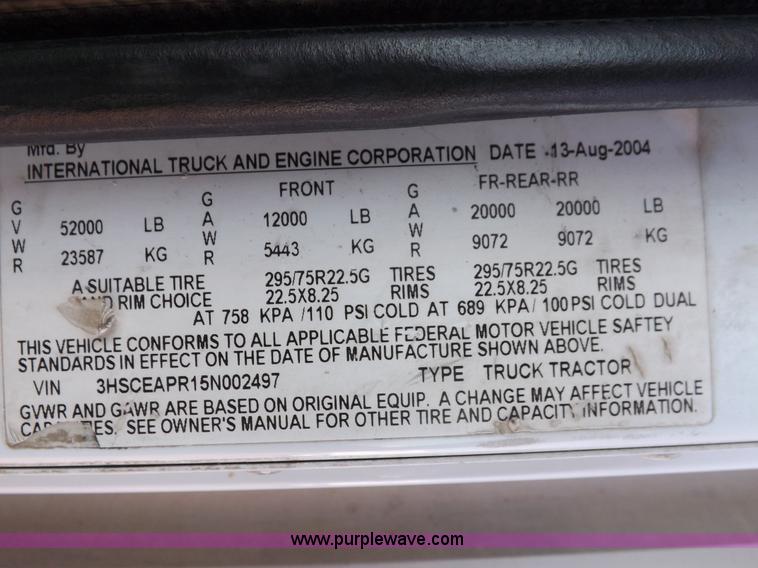 image for item I8352 2005 International 9200i semi truck