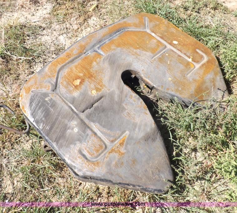 image for item I8392 2003 International 9200i semi truck