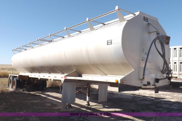 image for item I8396 1995 Pacer feed body trailer