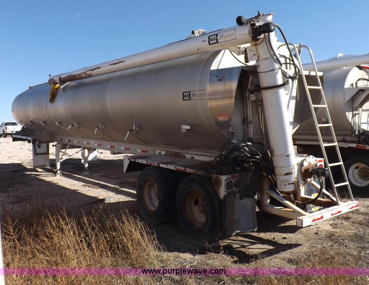 image for item I8396 1995 Pacer feed body trailer