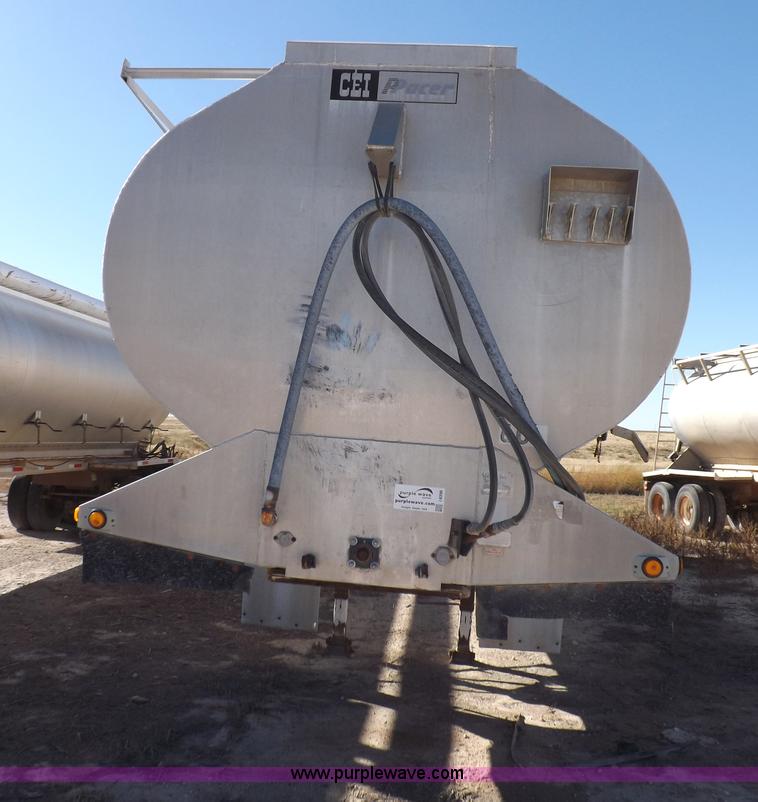 image for item I8396 1995 Pacer feed body trailer