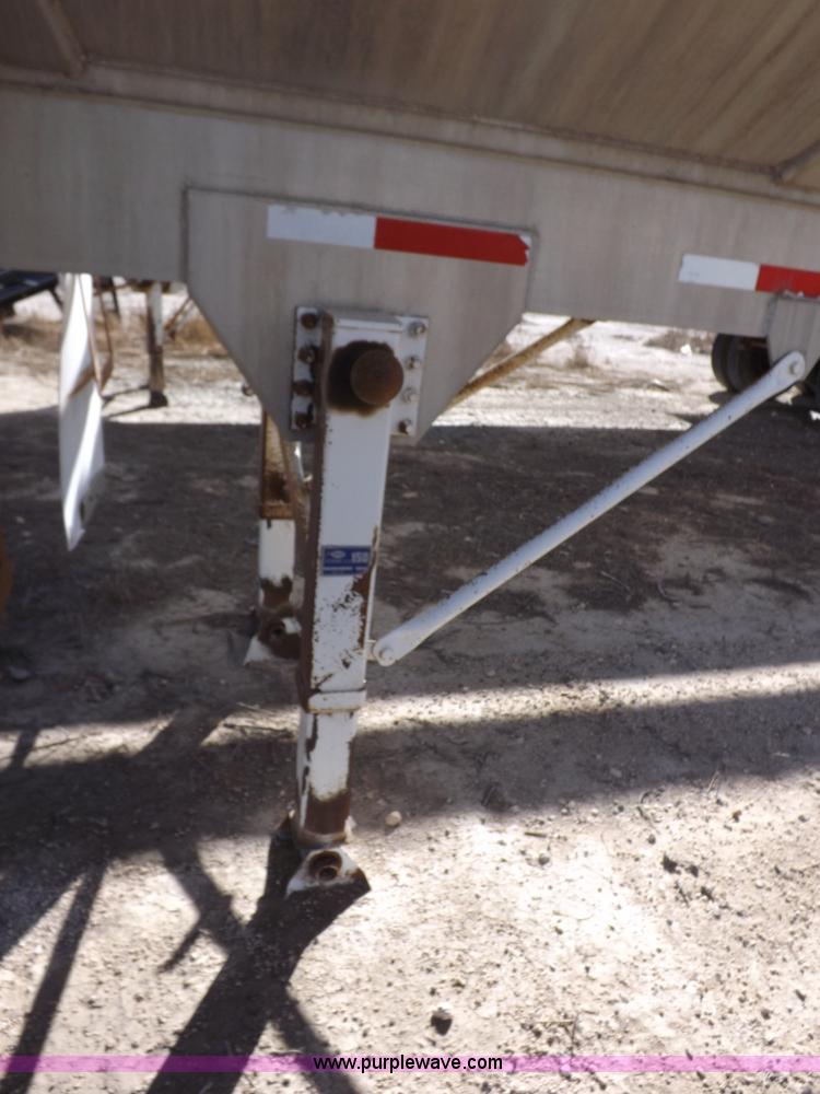 image for item I8396 1995 Pacer feed body trailer