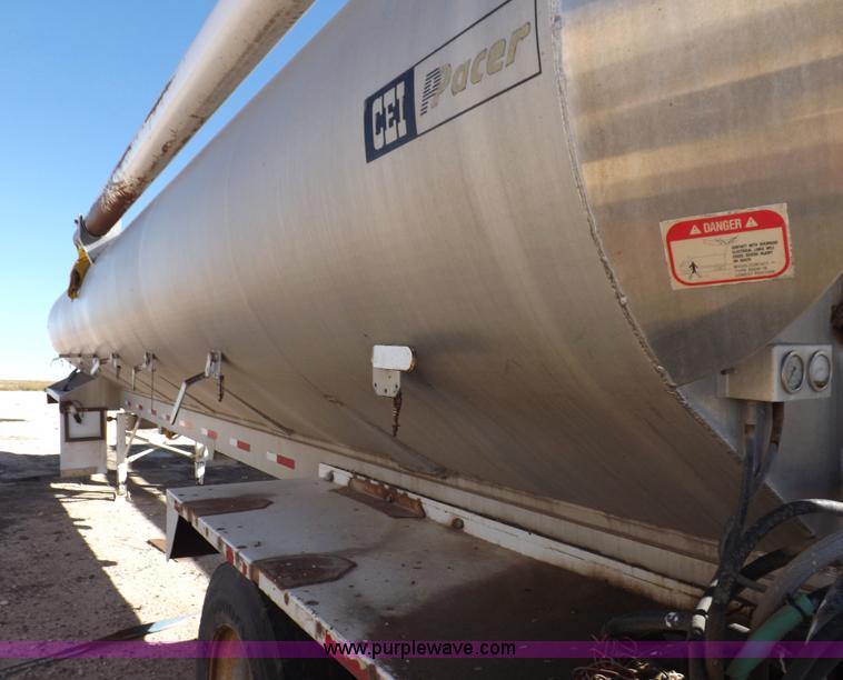 image for item I8396 1995 Pacer feed body trailer