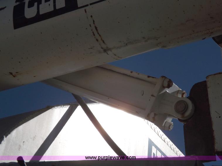 image for item I8396 1995 Pacer feed body trailer