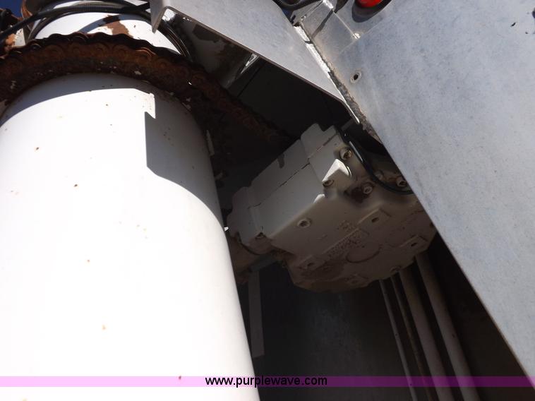 image for item I8396 1995 Pacer feed body trailer