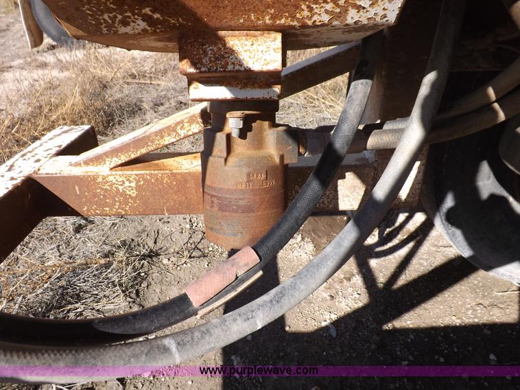 image for item I8396 1995 Pacer feed body trailer