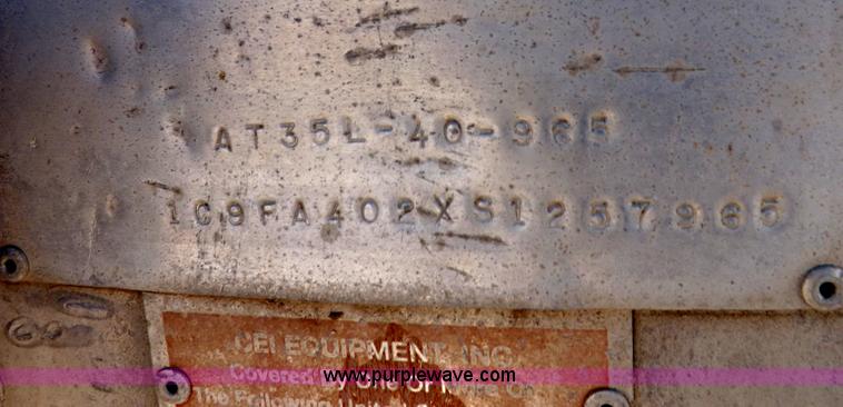 image for item I8396 1995 Pacer feed body trailer