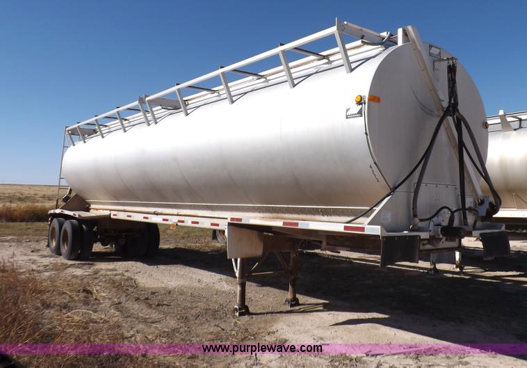image for item I8397 1997 Warren feed body trailer