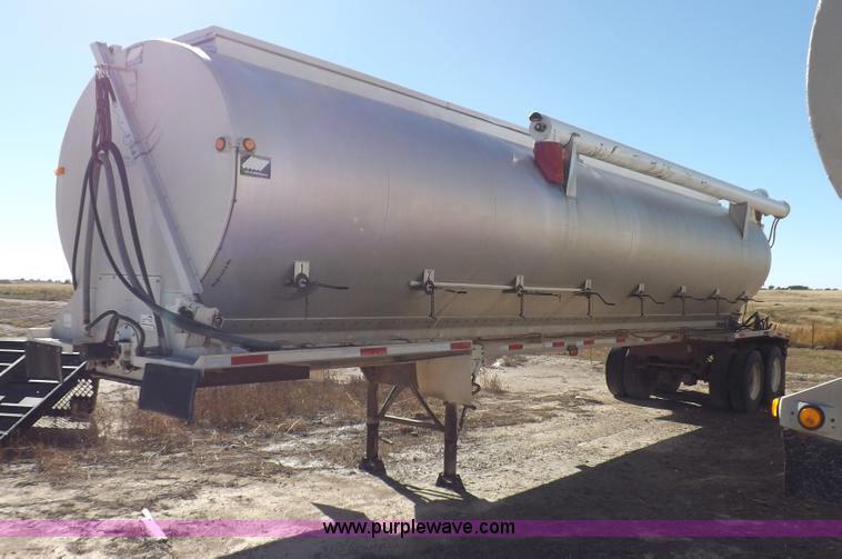 image for item I8397 1997 Warren feed body trailer